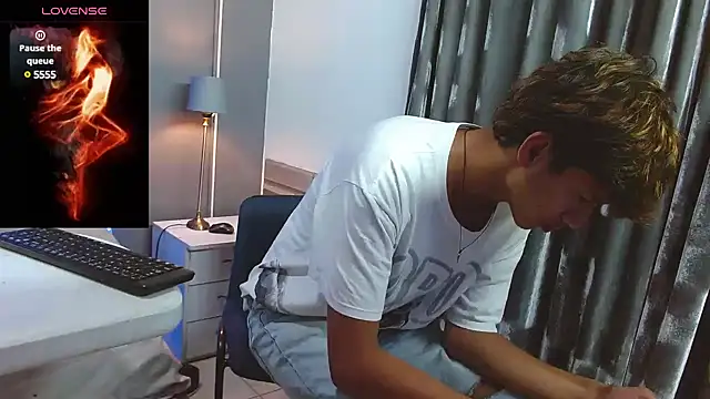 Snapshot of jason_graeats chatting on February 11, 4:11 am jason graeats online show from February 11, 4:11 am