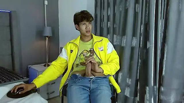 Snapshot of jason_graeats chatting on February 6, 5:25 am jason graeats online show from February 6, 5:25 am