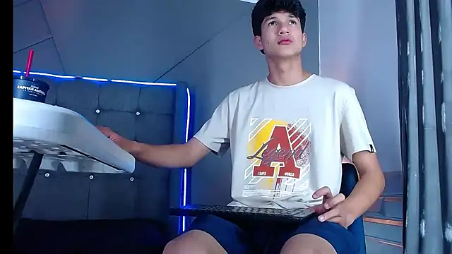 Snapshot of jason_graeats chatting on March 22, 4:35 am jason graeats online show from March 22, 4:35 am