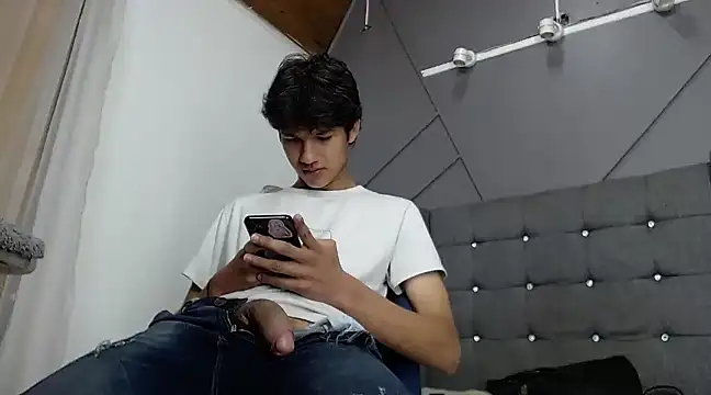 Snapshot of jason_graeats chatting on December 9, 3:07 am jason graeats online show from December 9, 3:07 am