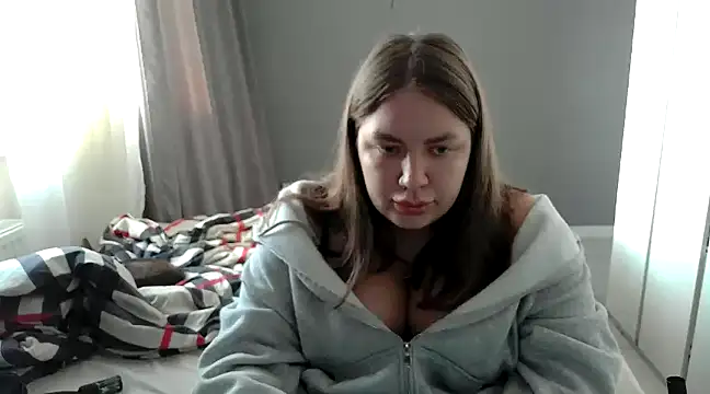 Snapshot of 96CHloe96 chatting on December 6, 6:09 am 96CHloe96 online show from December 6, 6:09 am