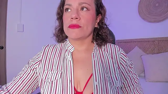 Snapshot of gipsela_gomez chatting on June 24, 7:11 pm gipsela gomez online show from June 24, 7:11 pm
