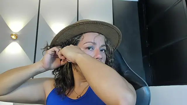 gipsela gomez online show from September 24, 7:20 pm