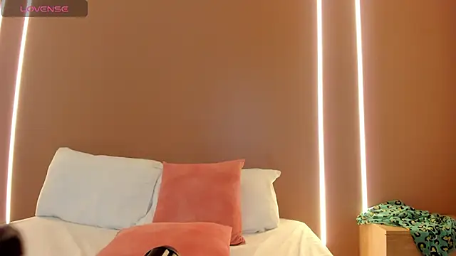 gipsela gomez online show from December 13, 8:04 pm