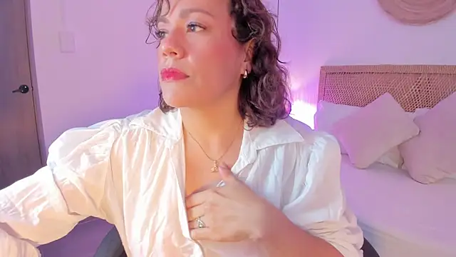 gipsela gomez online show from May 28, 7:20 pm