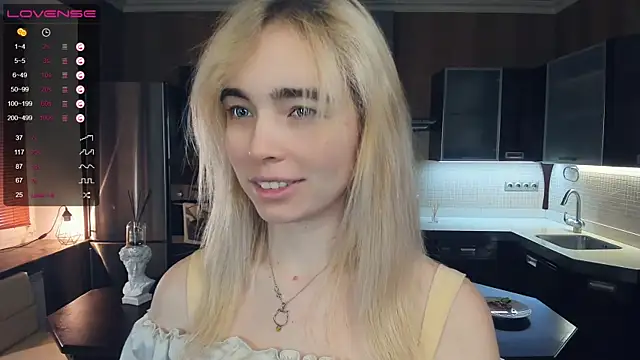 Snapshot of LinnBottrell chatting on February 18, 12:15 am LinnBottrell online show from February 18, 12:15 am