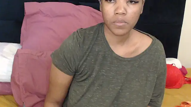 Snapshot of Busty-Londie chatting on September 26, 3:41 pm Busty-Londie online show from September 26, 3:41 pm