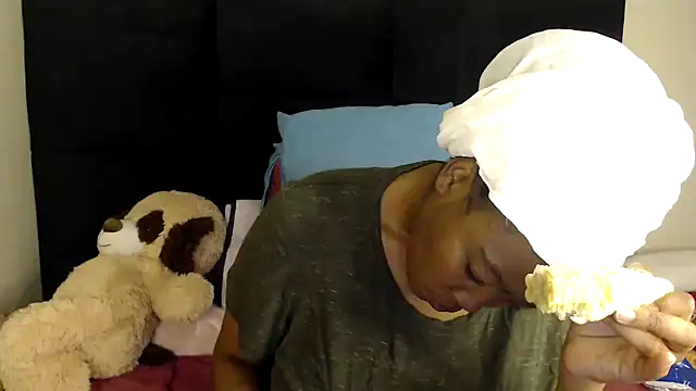 Busty-Londie online show from March 1, 5:13 pm