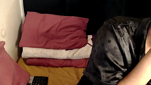 Busty-Londie online show from November 8, 3:32 am