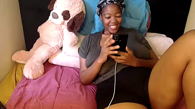 Busty-Londie online show from March 2, 10:44 am