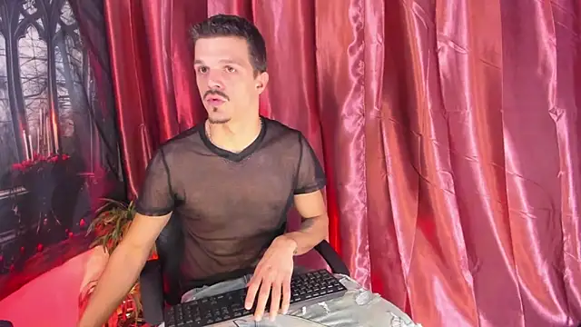 Snapshot of DonyBrown chatting on November 5, 5:32 am DonyBrown online show from November 5, 5:32 am