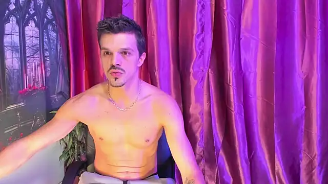 Snapshot of DonyBrown chatting on November 19, 5:18 am DonyBrown online show from November 19, 5:18 am