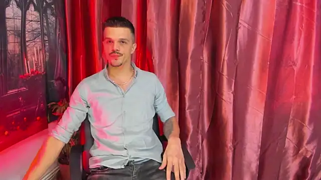 Snapshot of DonyBrown chatting on November 21, 1:32 pm DonyBrown online show from November 21, 1:32 pm