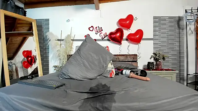 Snapshot of Kimberly_lozano chatting on February 13, 2:52 pm Kimberly lozano online show from February 13, 2:52 pm