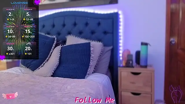 QueenYsuRey online show from December 19, 3:36 pm