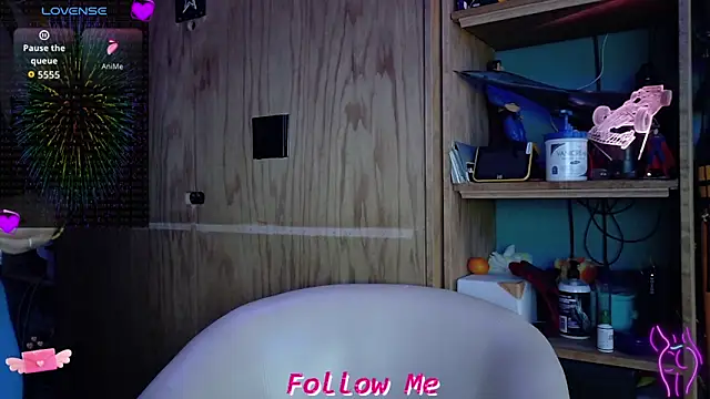 Snapshot of QueenYsuRey chatting on November 10, 6:13 pm QueenYsuRey online show from November 10, 6:13 pm