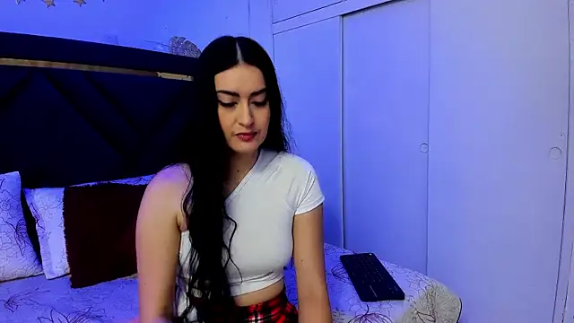 Pammela Colins online show from December 14, 4:19 pm