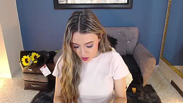 miacarperr1 online show from March 21, 9:34 pm