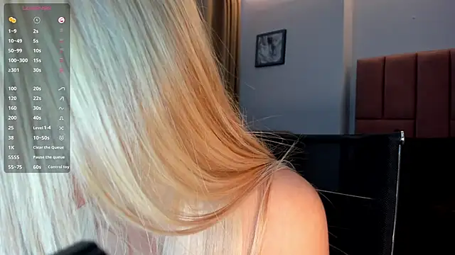 miacarperr1 online show from May 9, 10:13 pm