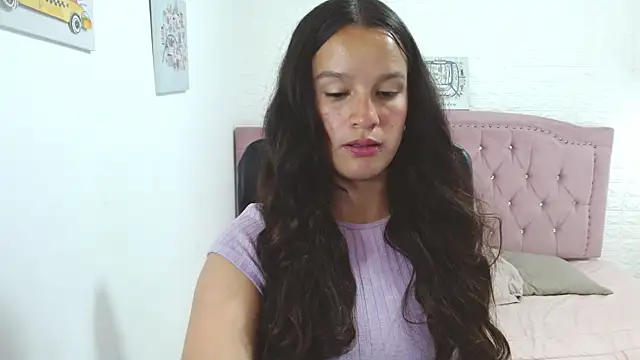 briandah  online show from March 13, 3:39 pm