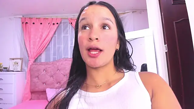 briandah  online show from November 7, 11:04 am