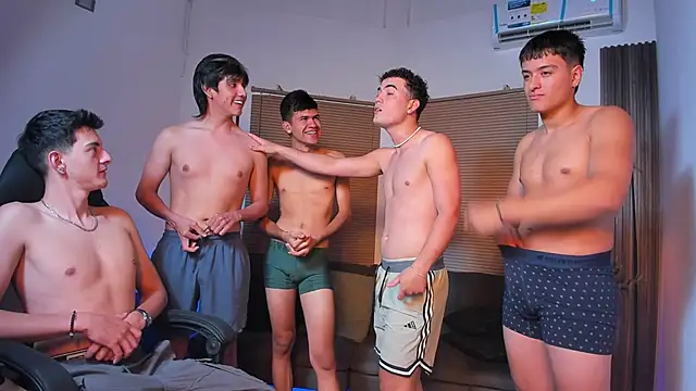 Sexy BoysW online show from March 11, 8:20 pm