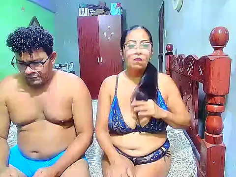 Snapshot of rosi_pamela chatting on January 9, 12:35 am rosi pamela online show from January 9, 12:35 am