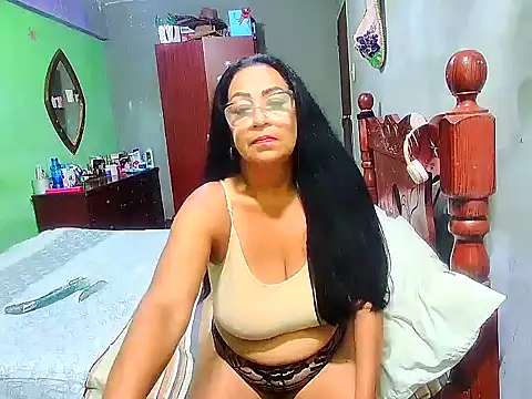Snapshot of rosi_pamela chatting on December 26, 8:32 pm rosi pamela online show from December 26, 8:32 pm