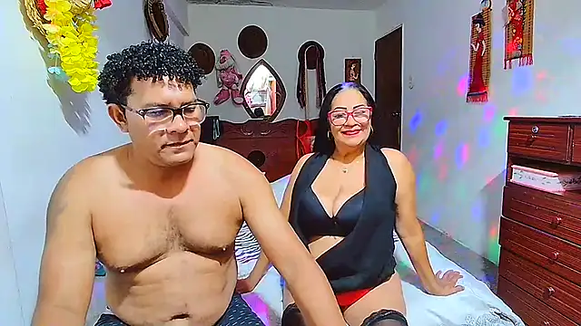 rosi pamela online show from March 28, 8:21 pm