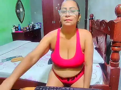 Snapshot of rosi_pamela chatting on January 24, 7:07 pm rosi pamela online show from January 24, 7:07 pm