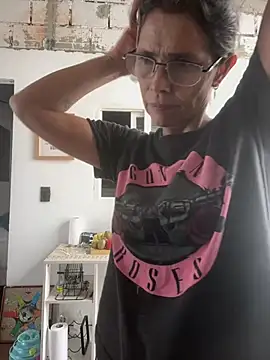 Snapshot of MireyaTorresGu chatting on July 12, 3:35 pm MireyaTorresGu online show from July 12, 3:35 pm
