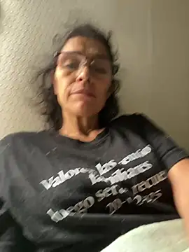 Snapshot of MireyaTorresGu chatting on June 14, 3:02 pm MireyaTorresGu online show from June 14, 3:02 pm