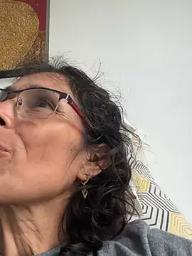 MireyaTorresGu online show from February 23, 9:37 pm