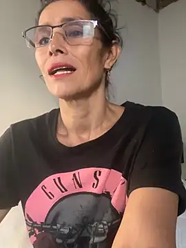Snapshot of MireyaTorresGu chatting on July 7, 1:14 pm MireyaTorresGu online show from July 7, 1:14 pm