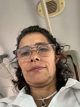 MireyaTorresGu online show from May 31, 6:31 pm