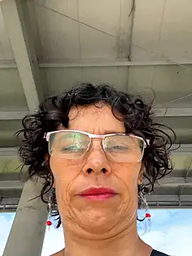 MireyaTorresGu online show from October 20, 1:33 pm