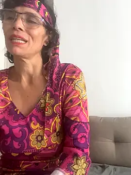 MireyaTorresGu online show from October 31, 4:03 pm