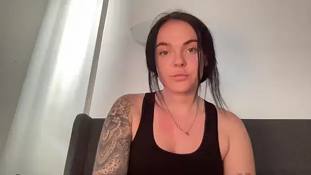 yorkshiregal online show from October 1, 1:37 pm
