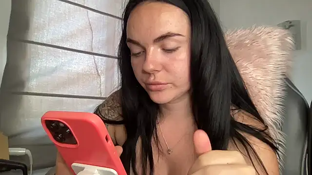 yorkshiregal online show from February 26, 1:43 pm