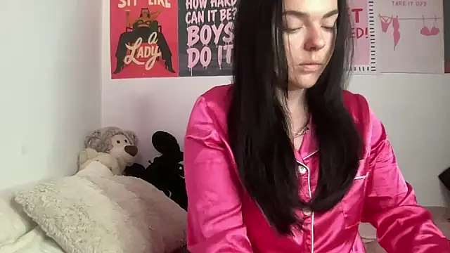 yorkshiregal online show from February 18, 6:44 am