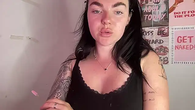 yorkshiregal online show from April 30, 7:04 am
