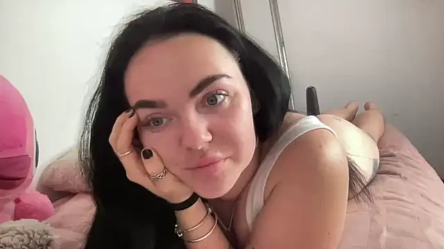 yorkshiregal online show from April 8, 6:26 am