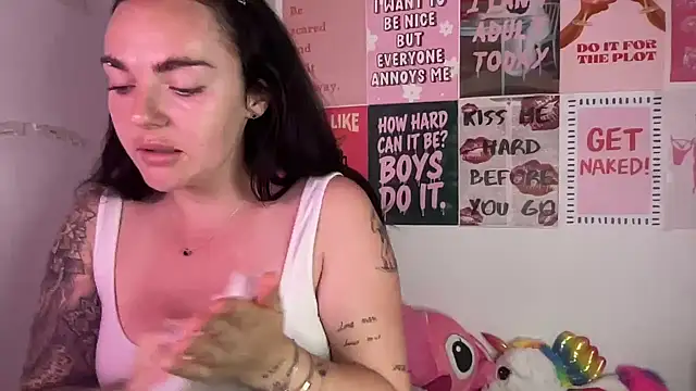 yorkshiregal online show from May 8, 8:23 pm