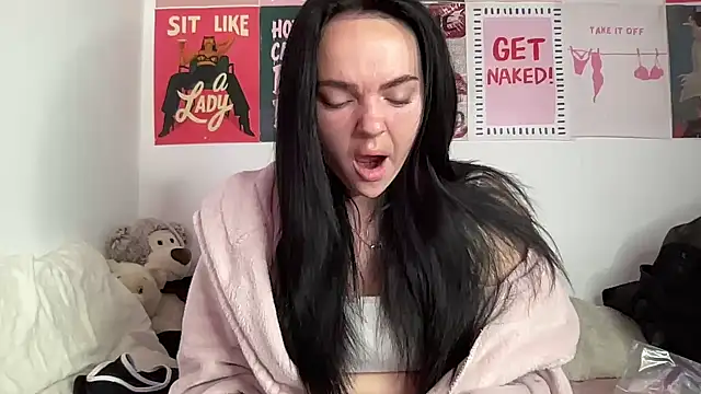 yorkshiregal online show from February 21, 8:05 am