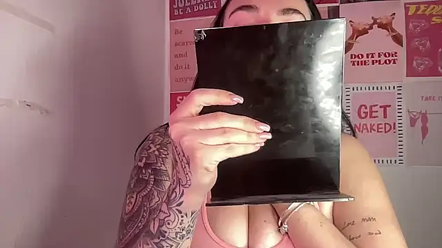 yorkshiregal online show from February 14, 7:08 am