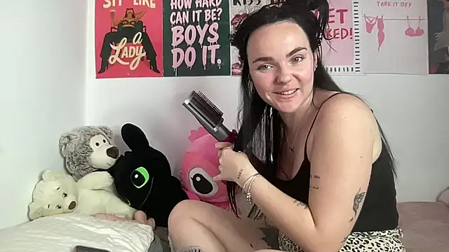 yorkshiregal online show from March 5, 1:19 pm