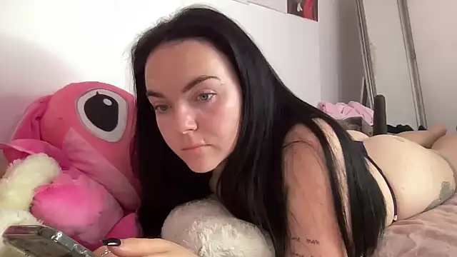 yorkshiregal online show from March 22, 6:26 am