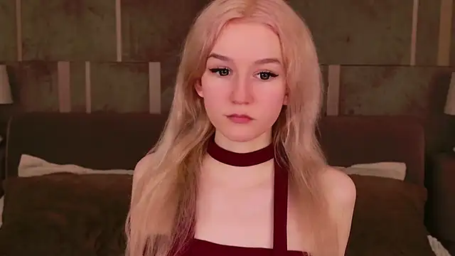 Snapshot of NaomiLoys chatting on March 16, 9:58 pm NaomiLoys online show from March 16, 9:58 pm