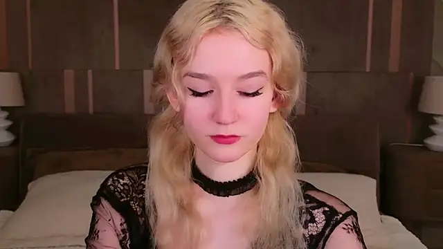 Snapshot of NaomiLoys chatting on February 24, 4:58 pm NaomiLoys online show from February 24, 4:58 pm