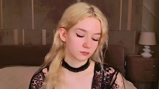 Snapshot of NaomiLoys chatting on February 26, 9:42 pm NaomiLoys online show from February 26, 9:42 pm